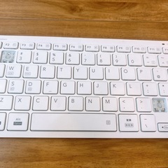 【無料】Bluetooth 薄型キーボード 