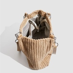 コーデュロイショルダーバッグ 新品の画像