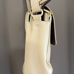 ショルダーバッグの画像