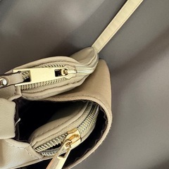 ショルダーバッグの画像