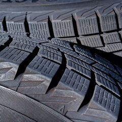 スタッドレスタイヤアルミセット　195/65R15　91Q