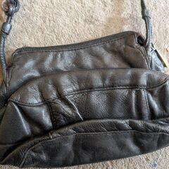 黒のショルダーバッグ　中古 ESTINEの画像