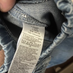 未使用品105　ベイビーgap  デニムズボン2点の画像