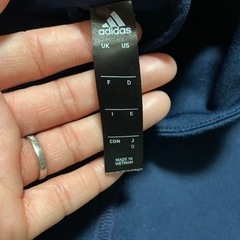 adidas 上下セットの画像