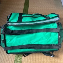 ウーバーイーツ バック
の画像