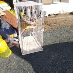猫ゲージ　中古　汚れ、破損あり