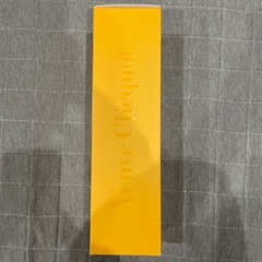 ヴーヴクリコイエローラベルの画像