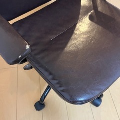 ニトリ オフィスチェア Nシールド　スモークDHの画像
