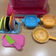 ハローキティ　ままごとキッチンセットの画像