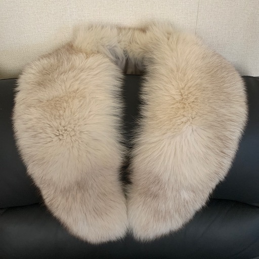 成人式 前撮り 豪華 本物ゴージャス 成人式 着物 リアルファー サガフォックス 本物 レンタル可能 ファー 成人式　襟巻き　ストール　和服　ファーショールSAGA FOX サガフォックス　大判　マフラー　ストール　ショール　ファー　毛皮　銀狐　シルバーフォックス成人式　卒業式　結婚式　パーティー　七五三　着物振袖　高級　前撮り　成人式　アイボリー　白　ホワイト　毛皮