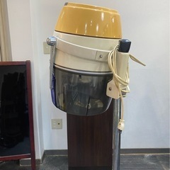 お釜ドライヤーレトロ美容室 (こんちゃん) 淀川の美容家電