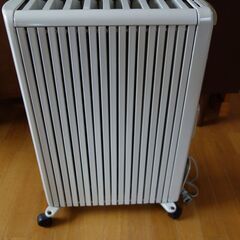 デロンギ オイルヒーター 1500W 強力暖房 DeLonghiの画像