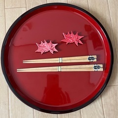 お盆　トレー　お箸　紅葉の箸置き