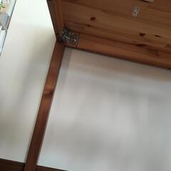 ダイニングテーブルの画像