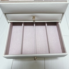 ジュエリーBOX ホワイト　アクセサリーBOXの画像