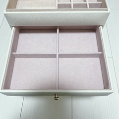ジュエリーBOX ホワイト　アクセサリーBOXの画像