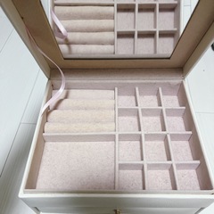 ジュエリーBOX ホワイト　アクセサリーBOXの画像