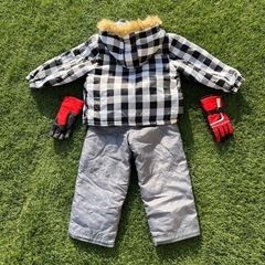 【終了】スキー&スノボーウェア 子供用  120上下&手袋セットの画像