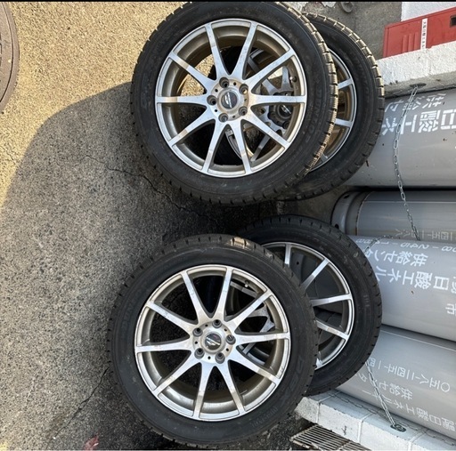 ヴェルファイア　スタッドレスタイヤ 18インチ4本セット