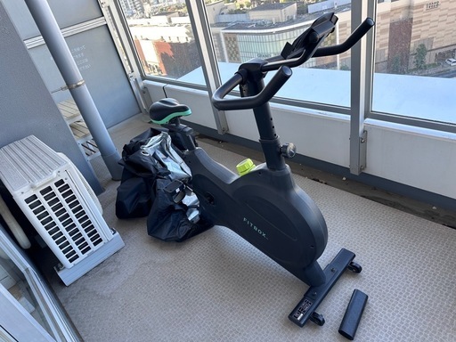 エアロバイク（マットとカバー付き）