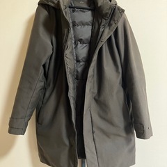 【取引中】ユニクロ ハイブリッドダウンコート Mサイズ