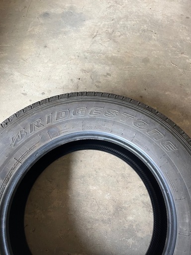 ブリッジストーン夏用タイヤー　SUV