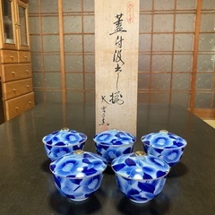 【新品未使用】美濃焼　大吉窯　染付山茶花　蓋付汲出し揃　木箱入り　5客※内1客蓋割れありの画像