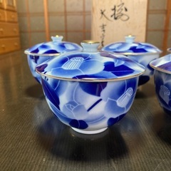 【新品未使用】美濃焼　大吉窯　染付山茶花　蓋付汲出し揃　木箱入り　5客※内1客蓋割れありの画像