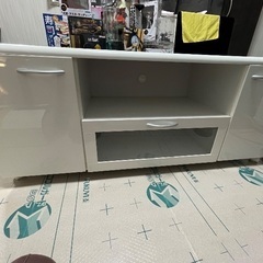 テレビボード 白色