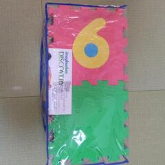 アルファベット＆すうじ　パズルマットの画像