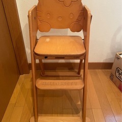 乳幼児用木製ハイチェアー