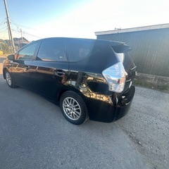 プリウスアルファ車検付き8インチナビテレビの画像