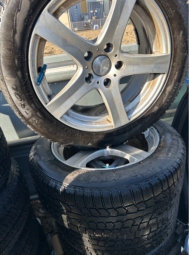 225/65R17スタッドレスタイヤ