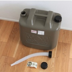 灯油缶　ポリ缶　新品未使用　おしゃれの画像