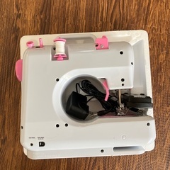 電動ミシン　ミシン糸付き(交渉中)