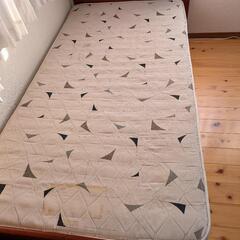 収納引き出し付きベッド