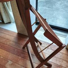 木製ガーデンチェアー4脚の画像