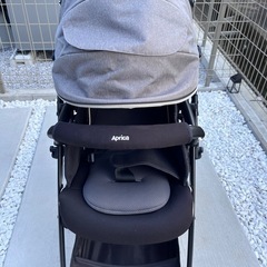 アプリカのベビーカー
