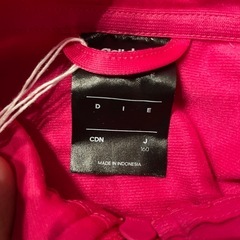 adidas ジャージ上とTシャツの画像