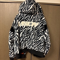 VISIONフードー付きジャンパーの画像