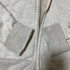 【お譲り先決定しました】ユニクロ　パーカー　生成りの画像