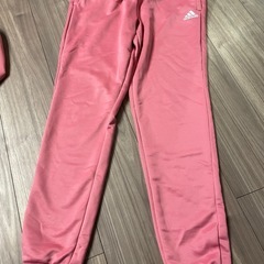 adidas ジャージセットアップの画像