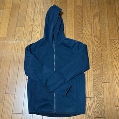 【お譲り先決定しました】
ユニクロ　パーカー　Sサイズ