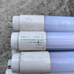 蛍光灯　　査官型LEDランプ40W型　8本セット　中古品の画像