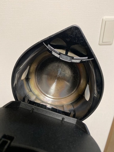 電子レンジ、掃除機、炊飯器、机、T-FAL