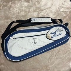 ミズノテニスカバン　何かの選手のサイン付きの画像