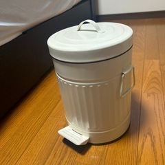 パール金属　ゴミ箱　ペダル式