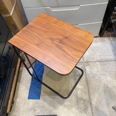 ニトリ サイドテーブル 中古 家具 ベッドサイド チェントロの画像