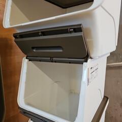 中古まとめ売り　サンカ フロック 重ねて使える蓋付き衣装ケースの画像