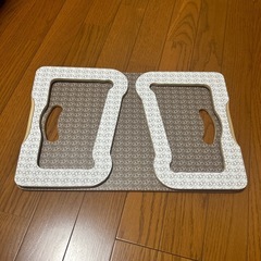 IKEA イケア　BRADA ラップトップサポート　PCミニテーブルの画像